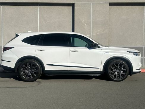 Certified 2023 Acura MDX A-Spec image 3