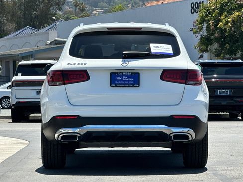 Used 2022 Mercedes-Benz GLC 300 image 4
