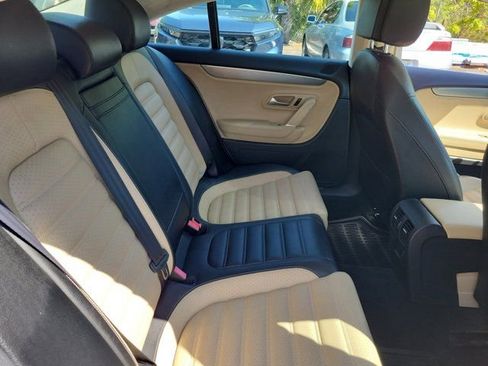 Used 2013 Volkswagen CC Lux image 10