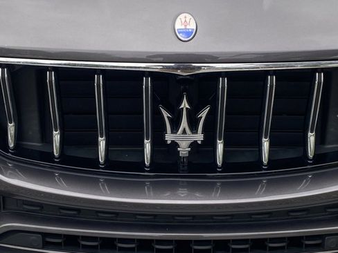 Used 2022 Maserati Levante GT image 11