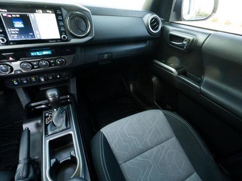 Used 2023 Toyota Tacoma TRD Off-Road image 19