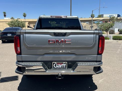 Certified 2025 GMC Sierra 1500 SLT RWD image 4