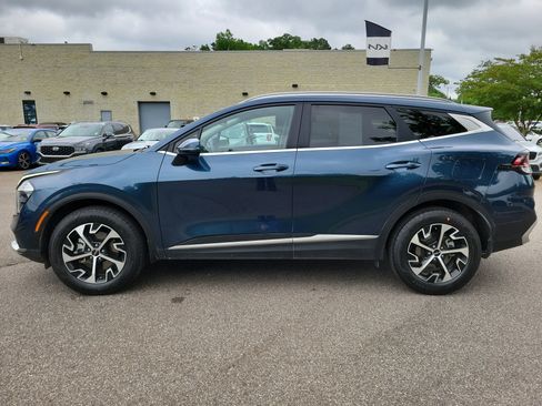 Used 2023 Kia Sportage EX AWD/4WD image 18