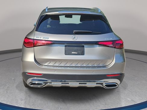 Used 2023 Mercedes-Benz GLC 300 4MATIC image 7