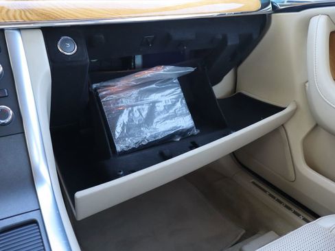 Used 2012 Lincoln MKS AWD image 37