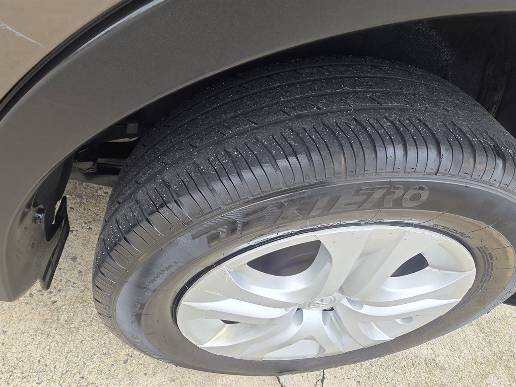 Used 2015 Toyota RAV4 LE FWD image 6
