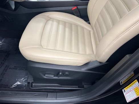 Used 2022 Ford Edge SEL w/ Convenience Package image 14