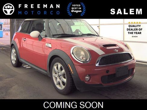 Used 2010 MINI Cooper S w/ Premium Pkg image 1