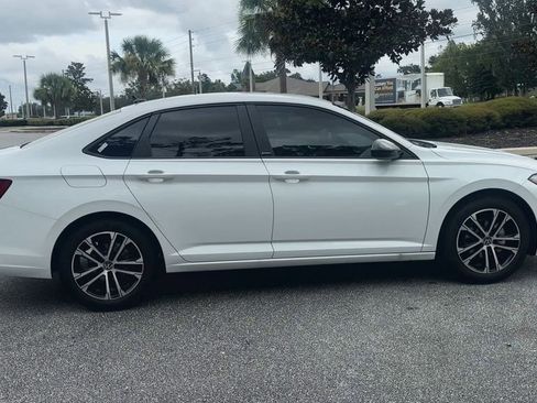 New 2025 Volkswagen Jetta Sport image 9