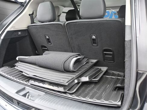 Used 2023 Acura MDX SH-AWD w/ Technology Package image 12