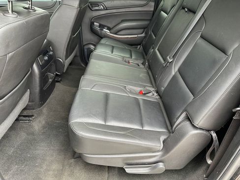 Used 2018 Chevrolet Suburban LT AWD/4WD image 19