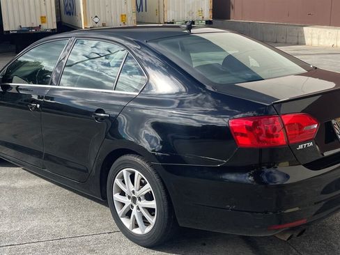 Used 2014 Volkswagen Jetta SE FWD image 3