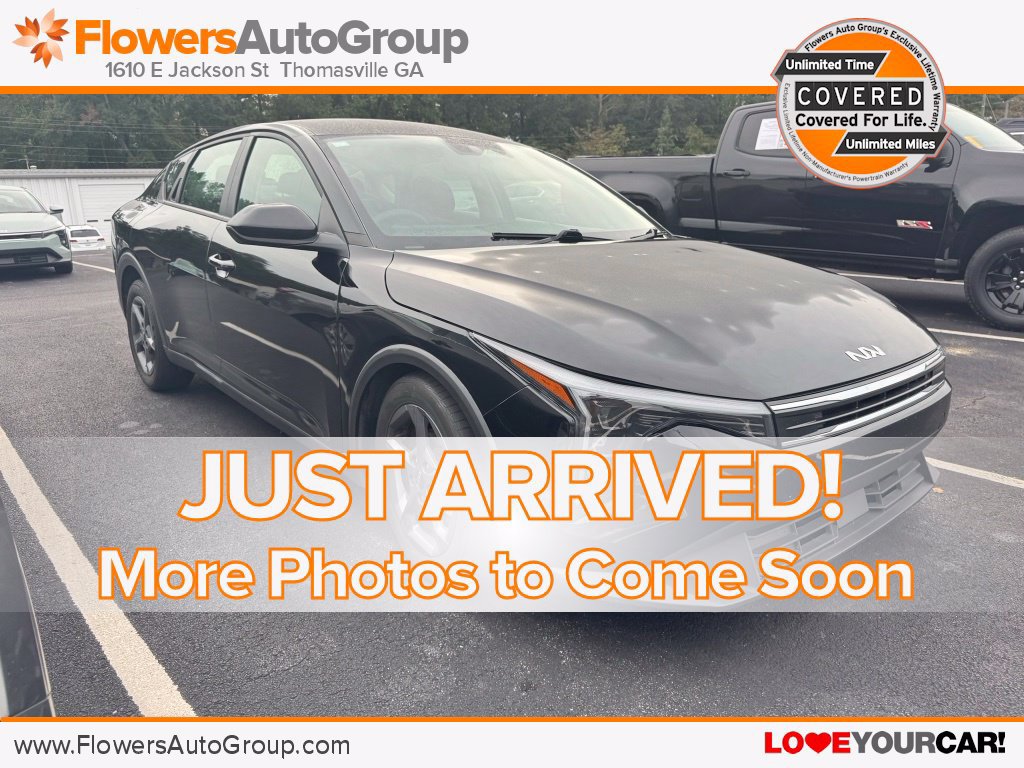 Used 2025 Kia K4 FWD image 1