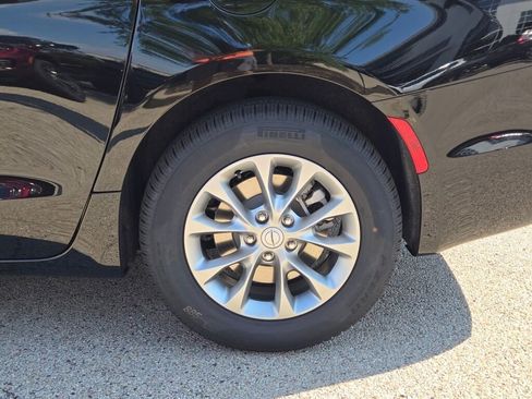 New 2026 Chrysler Pacifica Select image 15