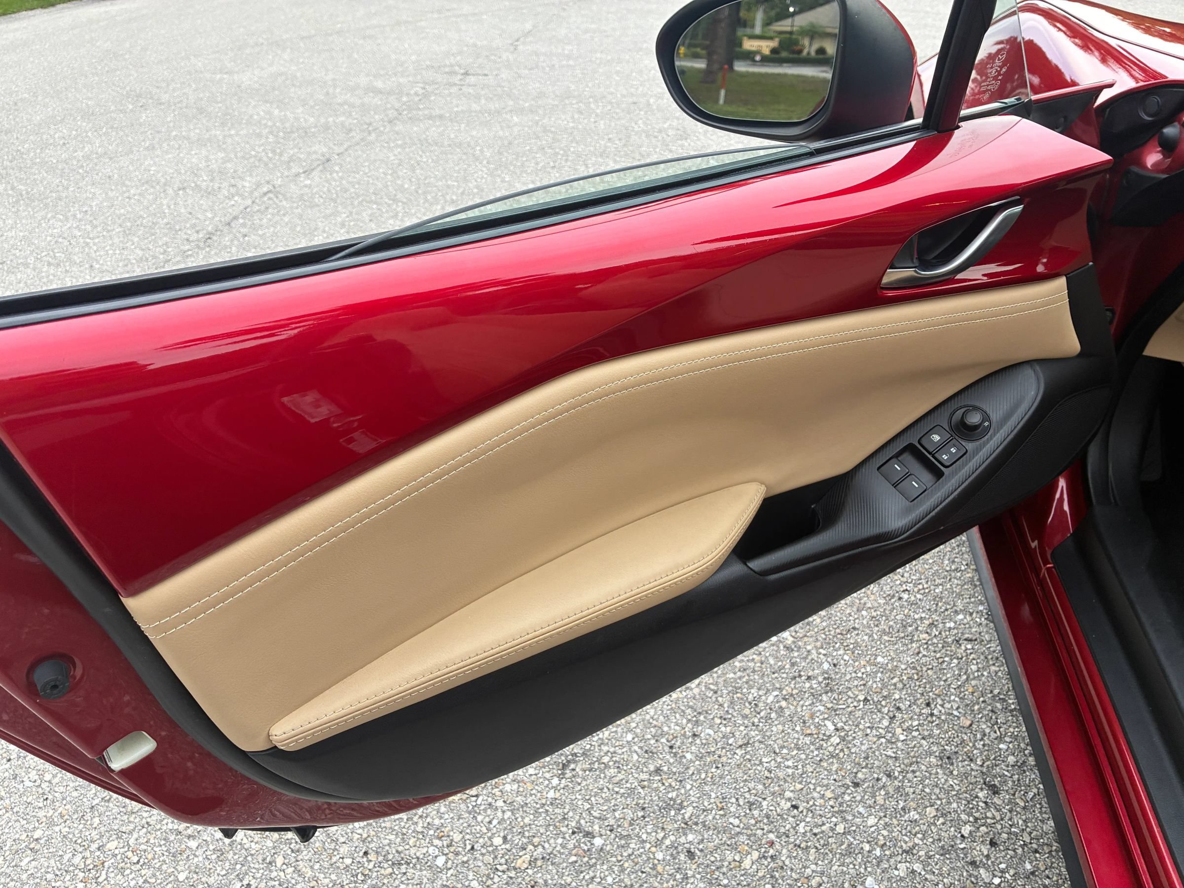 Used 2016 MAZDA MX-5 Miata Grand Touring RWD image 15