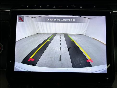 Certified 2022 Jeep Grand Cherokee Overland w/ Luxury Tech Group IV image 15