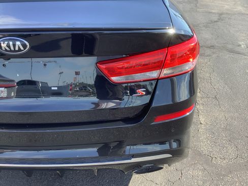 Used 2019 Kia Optima S FWD image 9