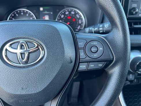 Certified 2022 Toyota RAV4 XLE w/ Convenience Package FWD image 20