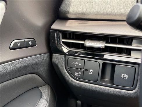 New 2026 Kia Sportage SX FWD image 21