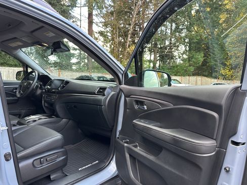 Used 2023 Honda Ridgeline RTL-E image 11
