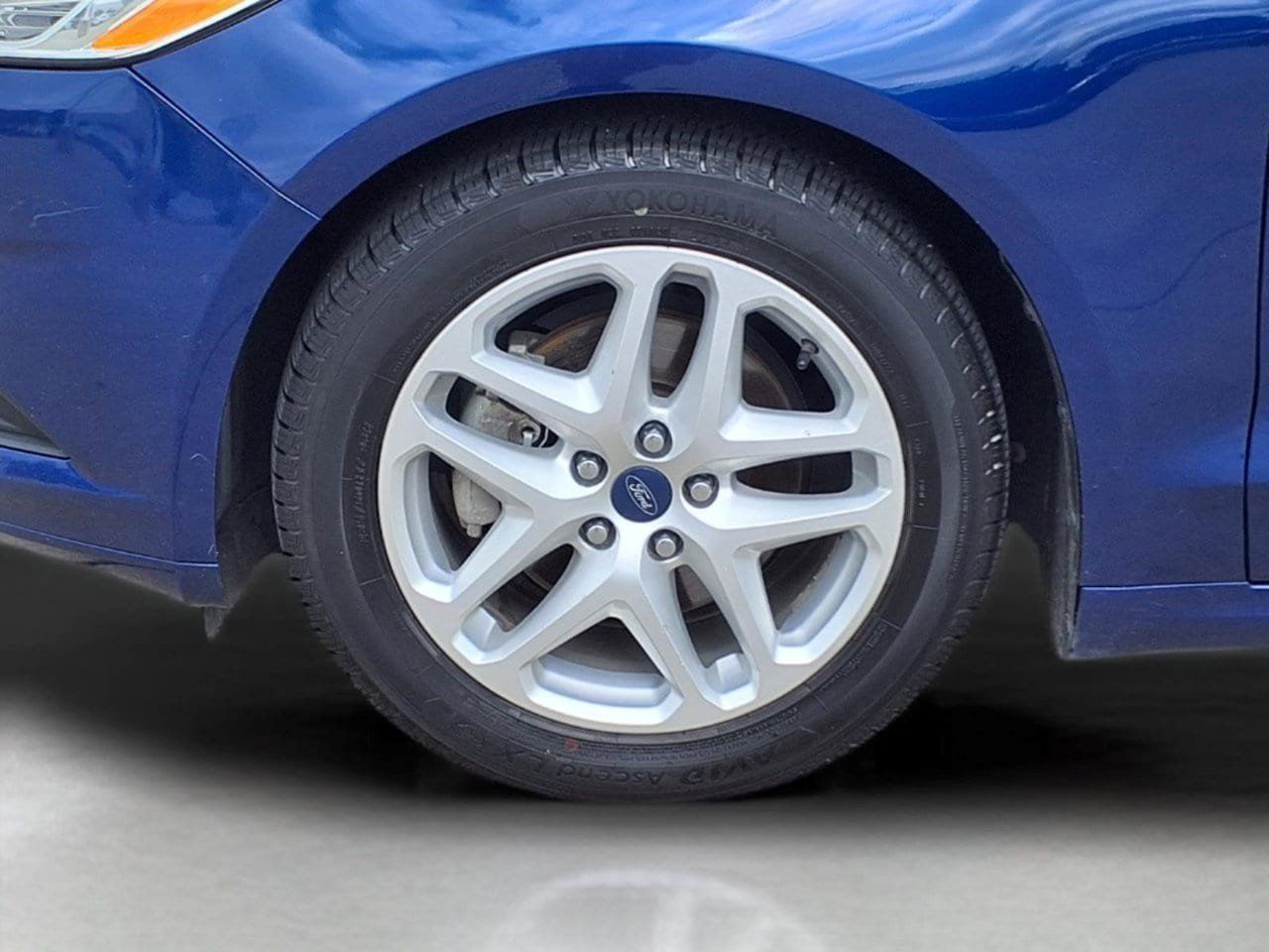 Used 2015 Ford Fusion SE FWD image 9