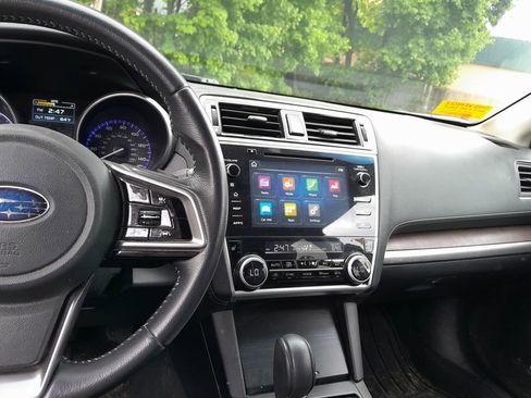 Used 2018 Subaru Outback 2.5i Limited AWD/4WD image 19
