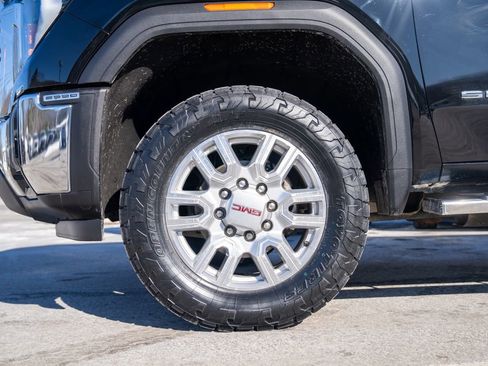 Used 2024 GMC Sierra 2500 SLE w/ SLE Value Package; image 2