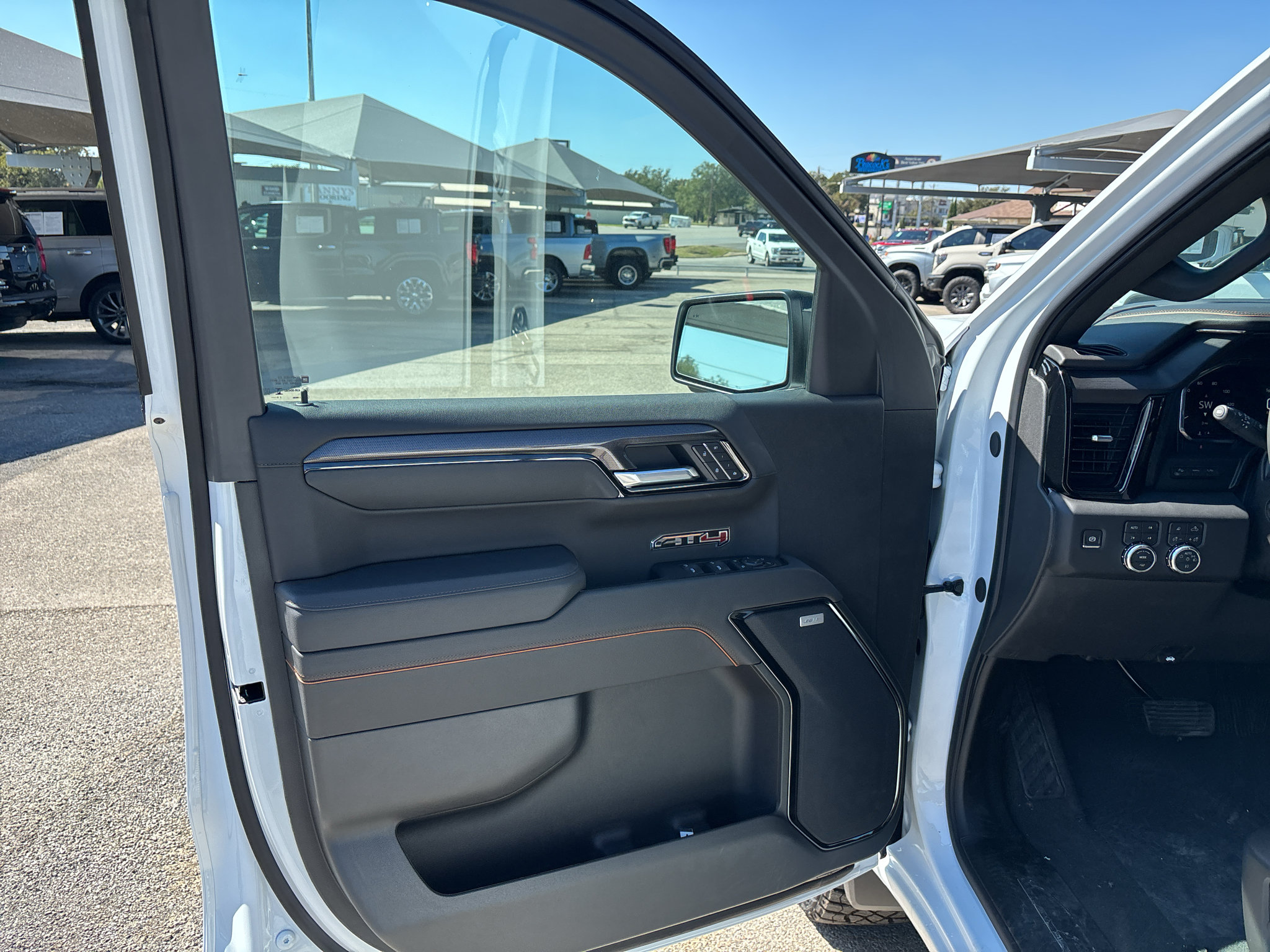 New 2026 GMC Sierra 1500 AT4 w/ AT4 Premium Package AWD/4WD image 22