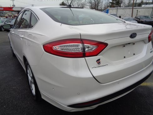 Used 2014 Ford Fusion SE w/ Equipment Group 202A image 17