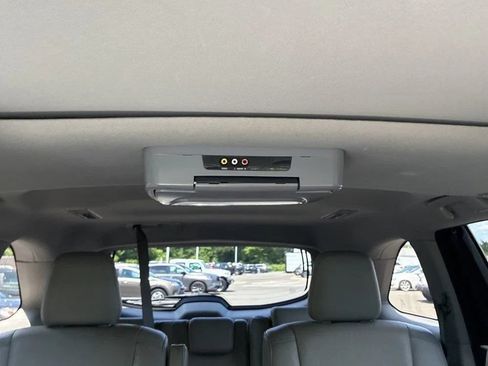 Used 2016 Toyota Highlander XLE AWD/4WD image 32