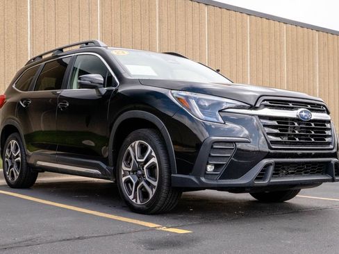 Used 2023 Subaru Ascent Limited AWD/4WD image 2