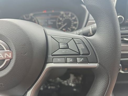 Used 2025 Nissan Altima 2.5 SV FWD image 22