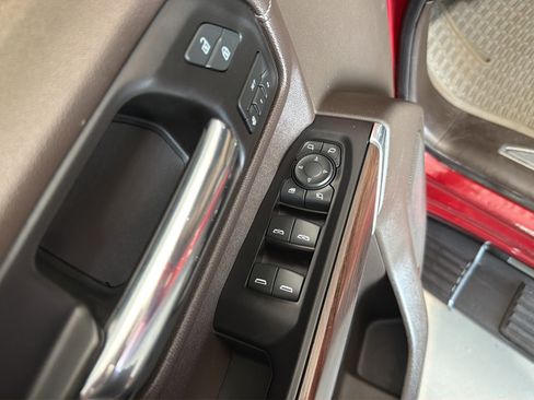Used 2019 GMC Sierra 1500 SLT w/ X31 Off-Road Package AWD/4WD image 9