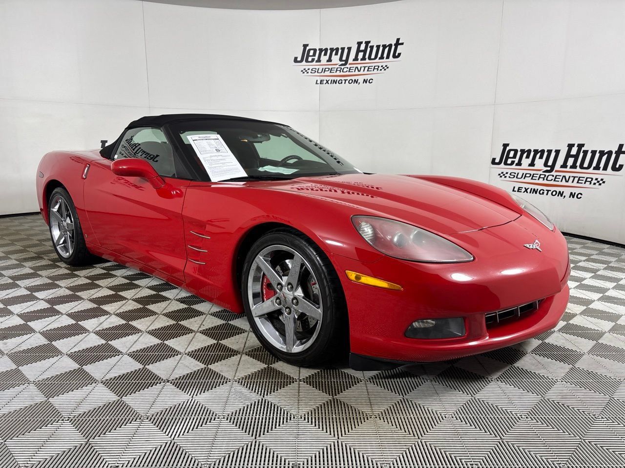 Used 2007 Chevrolet Corvette Convertible w/ Preferred Equipment Group RWD image 3