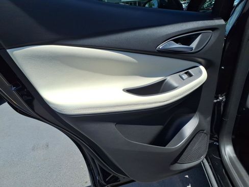 Used 2021 Buick Encore GX Preferred w/ Cold Weather Comfort Package AWD/4WD image 17