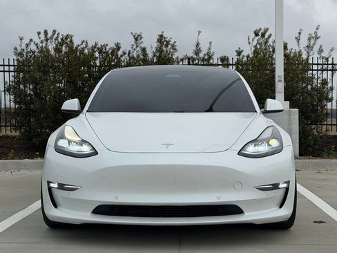 Used 2021 Tesla Model 3 Performance image 12