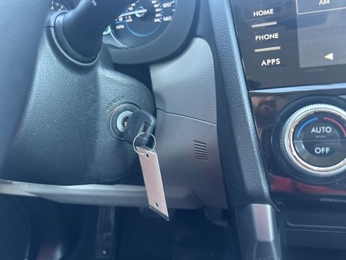 Used 2018 Subaru Forester 2.5i Premium AWD/4WD image 34