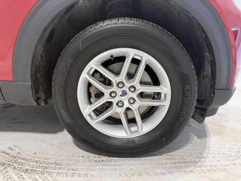 Certified 2023 Ford Explorer XLT w/ Class IV Trailer Tow Package image 24