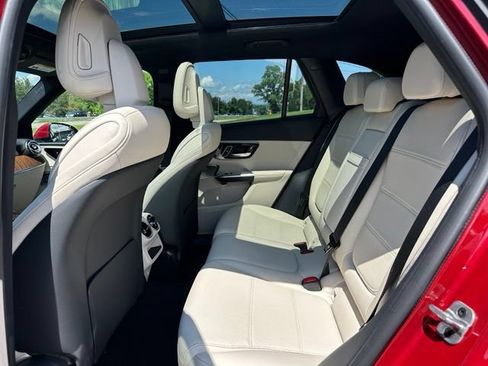 Used 2026 Mercedes-Benz GLC 300 4MATIC image 19
