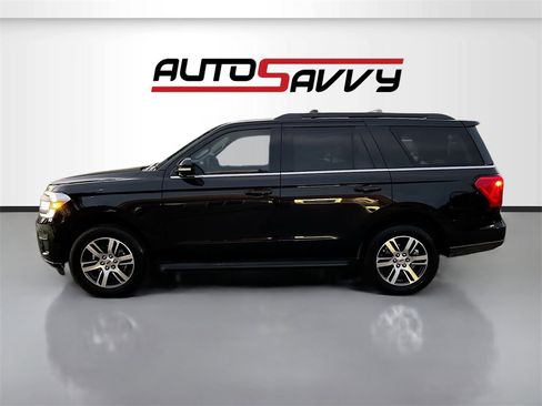 Used 2024 Ford Expedition XLT image 4