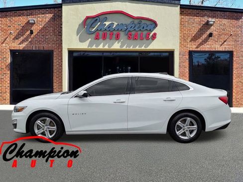 Used 2020 Chevrolet Malibu LS w/ Driver Confidence Package II FWD image 8