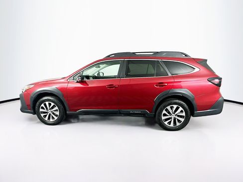 Used 2025 Subaru Outback Premium AWD/4WD image 4