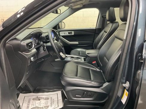 Certified 2023 Ford Explorer XLT w/ Equipment Group 202A image 13
