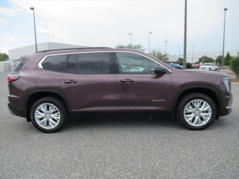 Used 2024 GMC Acadia Elevation w/ Luxury Package FWD image 2