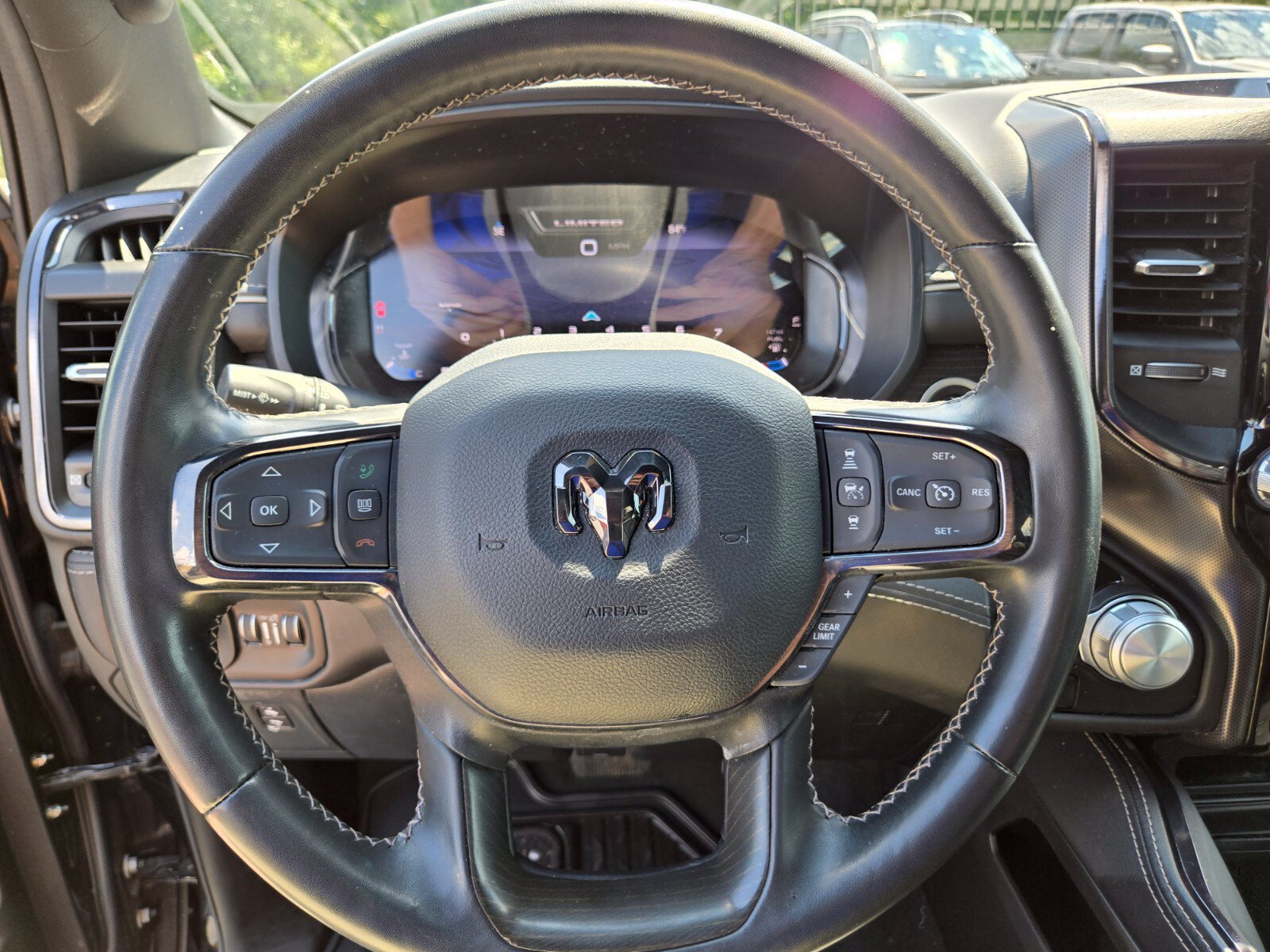 Used 2023 RAM 1500 Limited AWD/4WD image 32