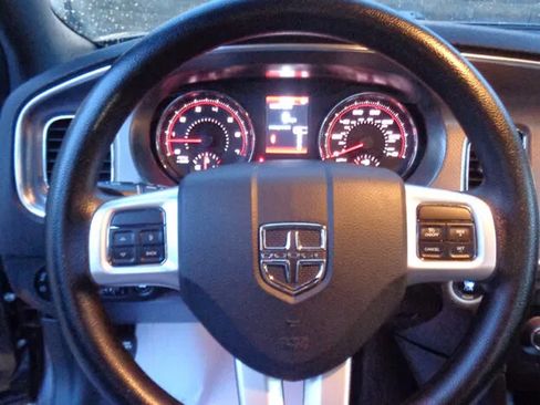 Used 2014 Dodge Charger SE w/ Sport Appearance Group RWD image 16