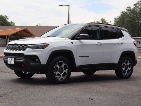 Used 2022 Jeep Compass Trailhawk w/ Trailhawk Elite Group AWD/4WD image 11