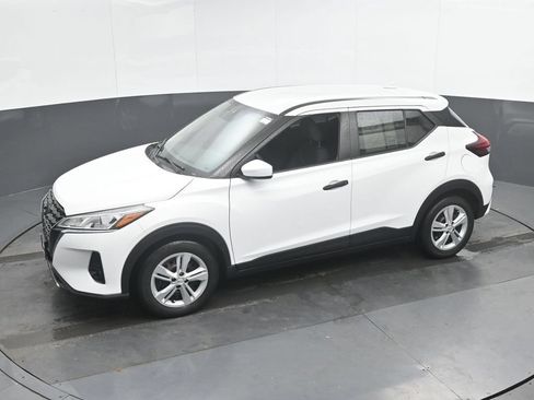 Used 2021 Nissan Kicks S FWD image 36