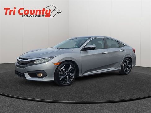 Used 2017 Honda Civic Touring image 3