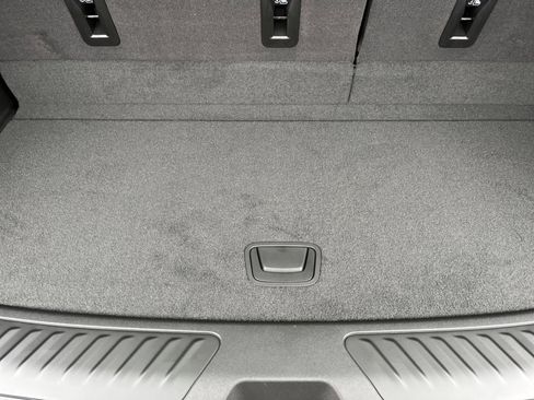 New 2026 GMC Yukon Elevation image 11